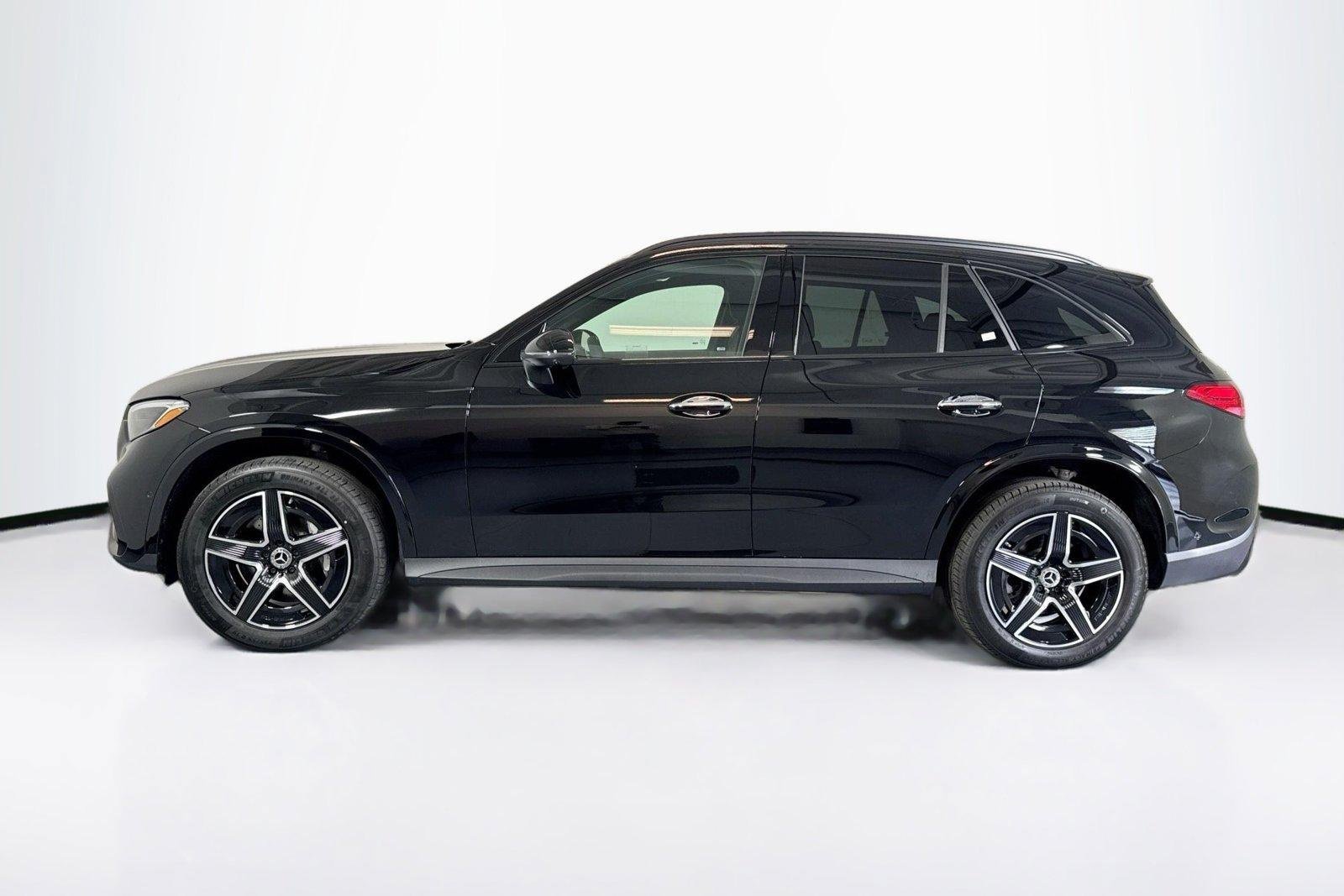 New 2026 Black Mercedes-Benz GLC 300 image 8