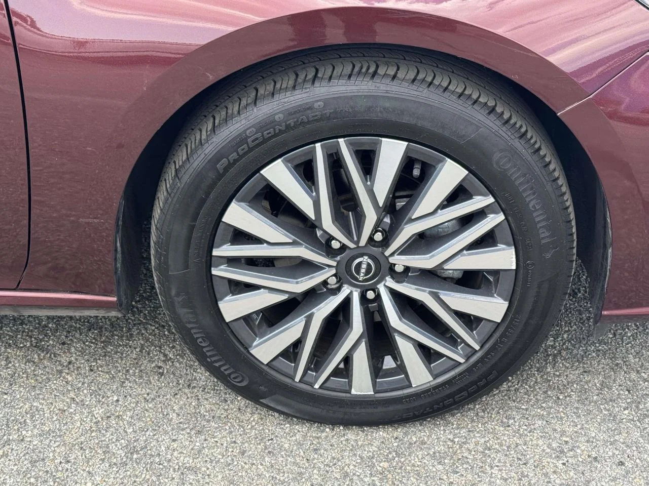 Used 2024 Garnet Pearl Metallic Nissan SV FWD image 8