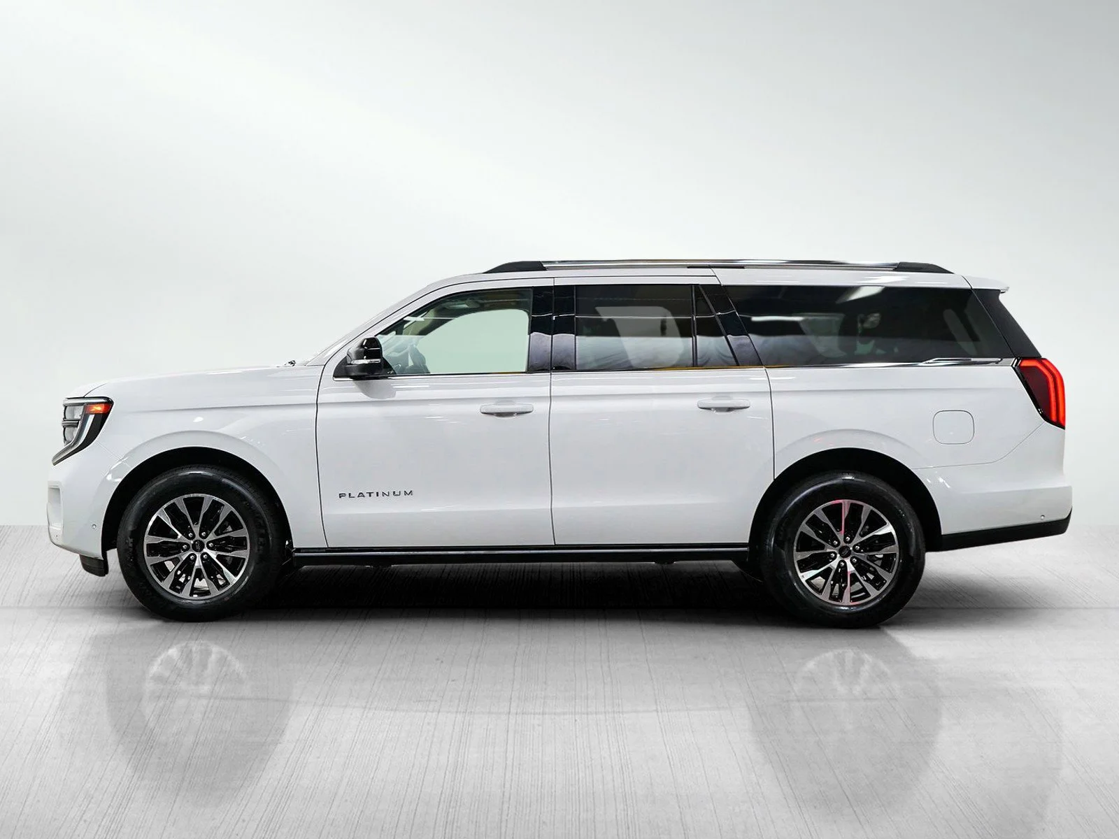Used 2025 Ford Expedition Platinum with VIN 1FMJK1M82SEA27979 for sale in Wayzata, Minnesota