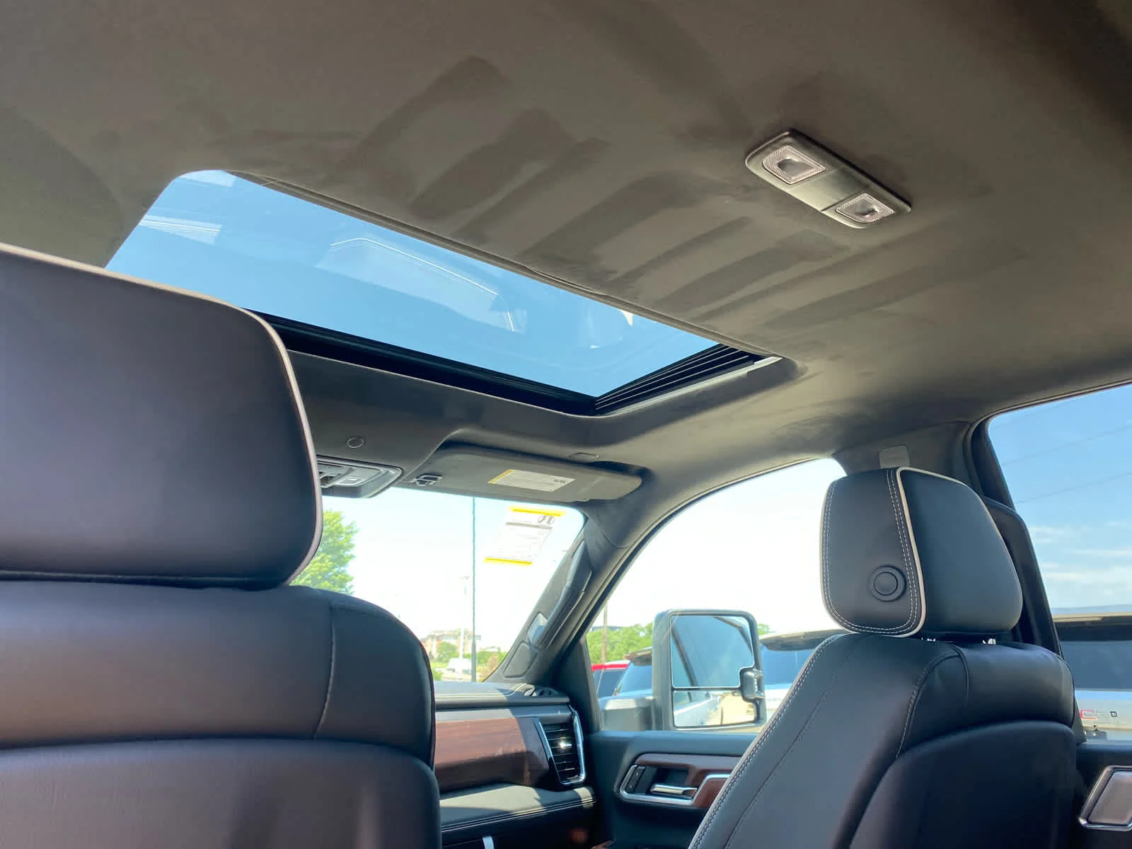 New 2026 Glacier White Tricoat GMC Denali Ultimate image 26