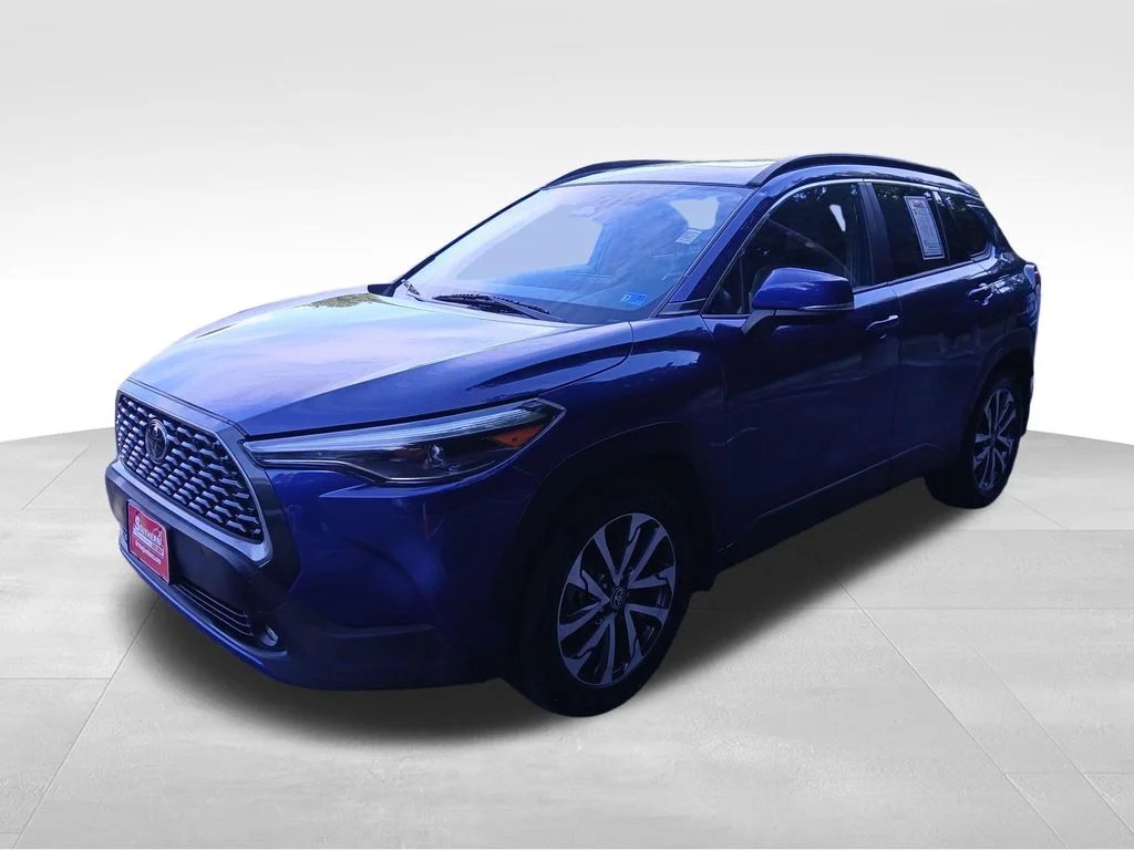 Used 2024 Blue Toyota XLE image 3