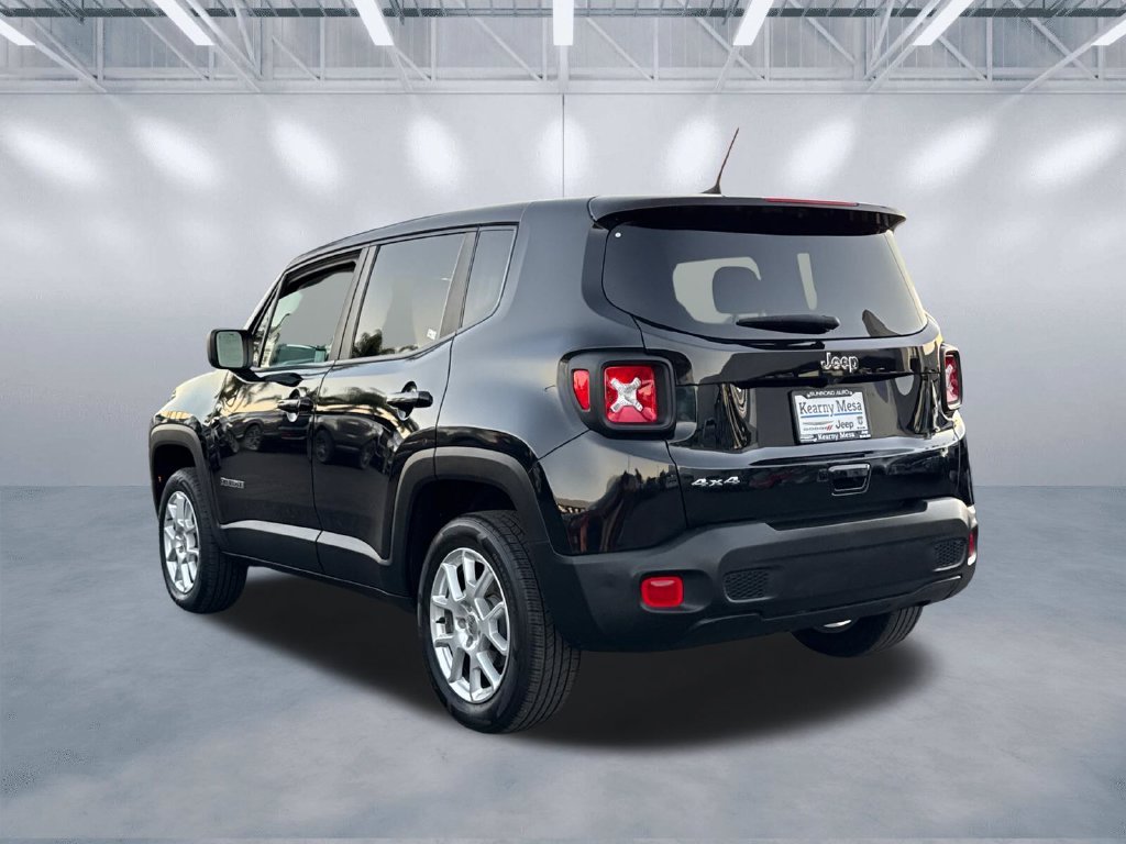 Used 2023 Black Jeep Latitude image 4