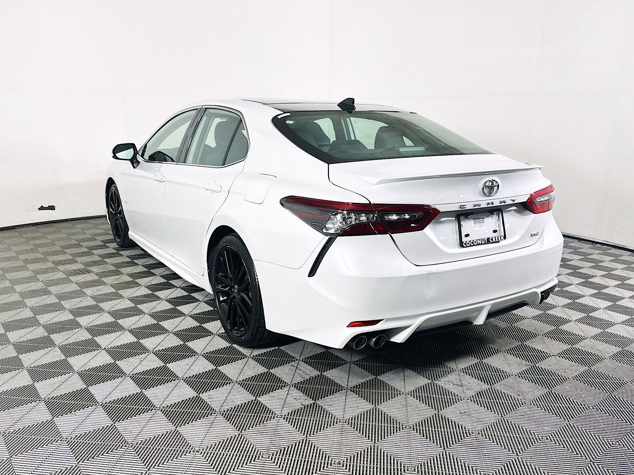 2023 Toyota Camry thumbnail 7