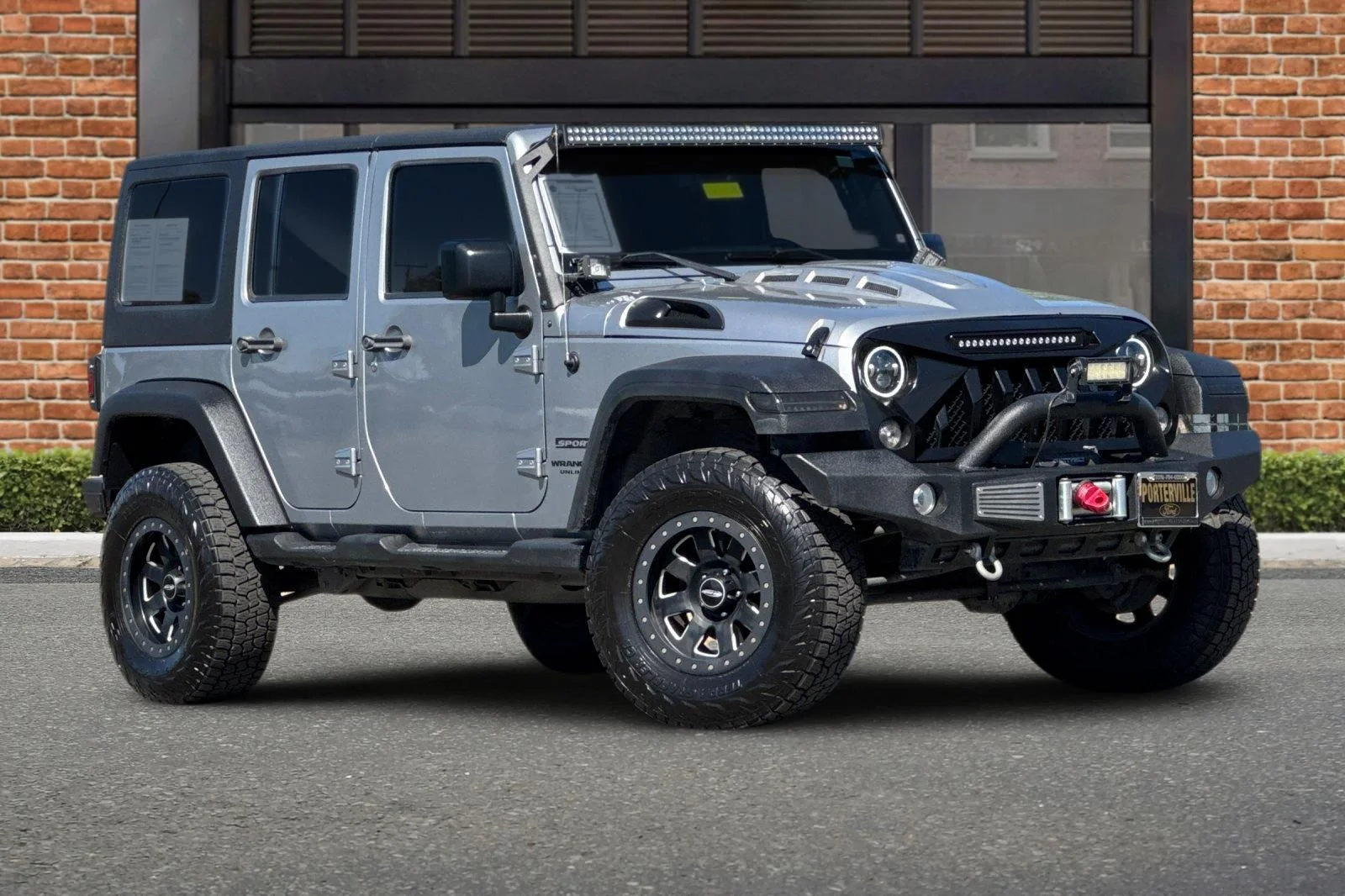 Used 2016 Billet Silver Metallic Clearcoat Jeep Unlimited Sport image 2
