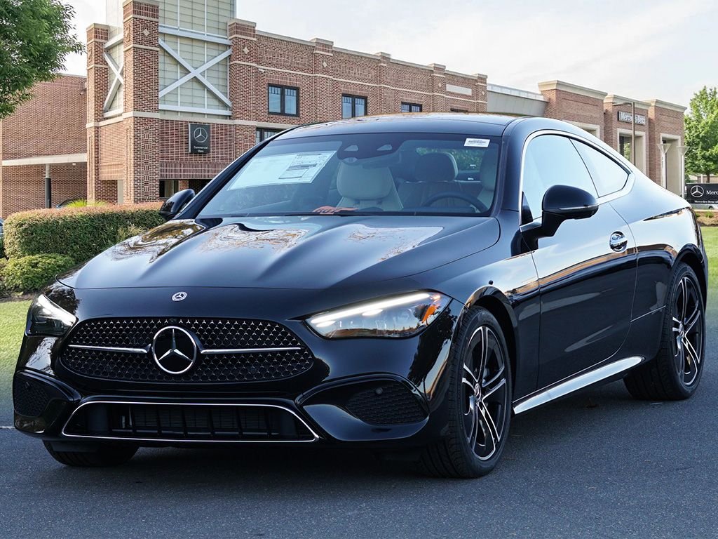 Used 2026 Obsidian Black Metallic Mercedes-Benz CLE 300 image 4