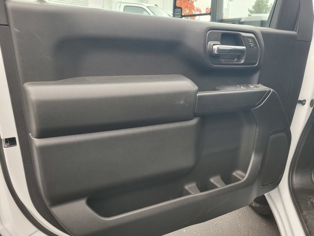 2025 Chevrolet Silverado 3500 HD Chassis Cab Work Truck view 13