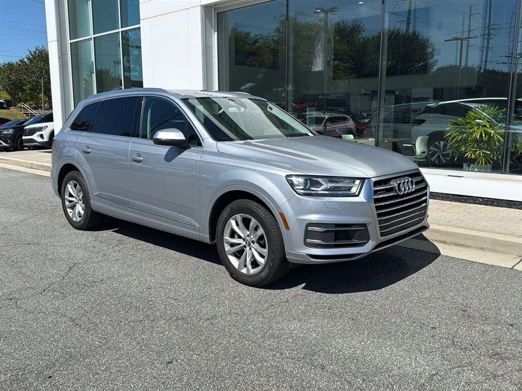 Used 2017 Florett Silver Metallic Audi Premium Plus image 2
