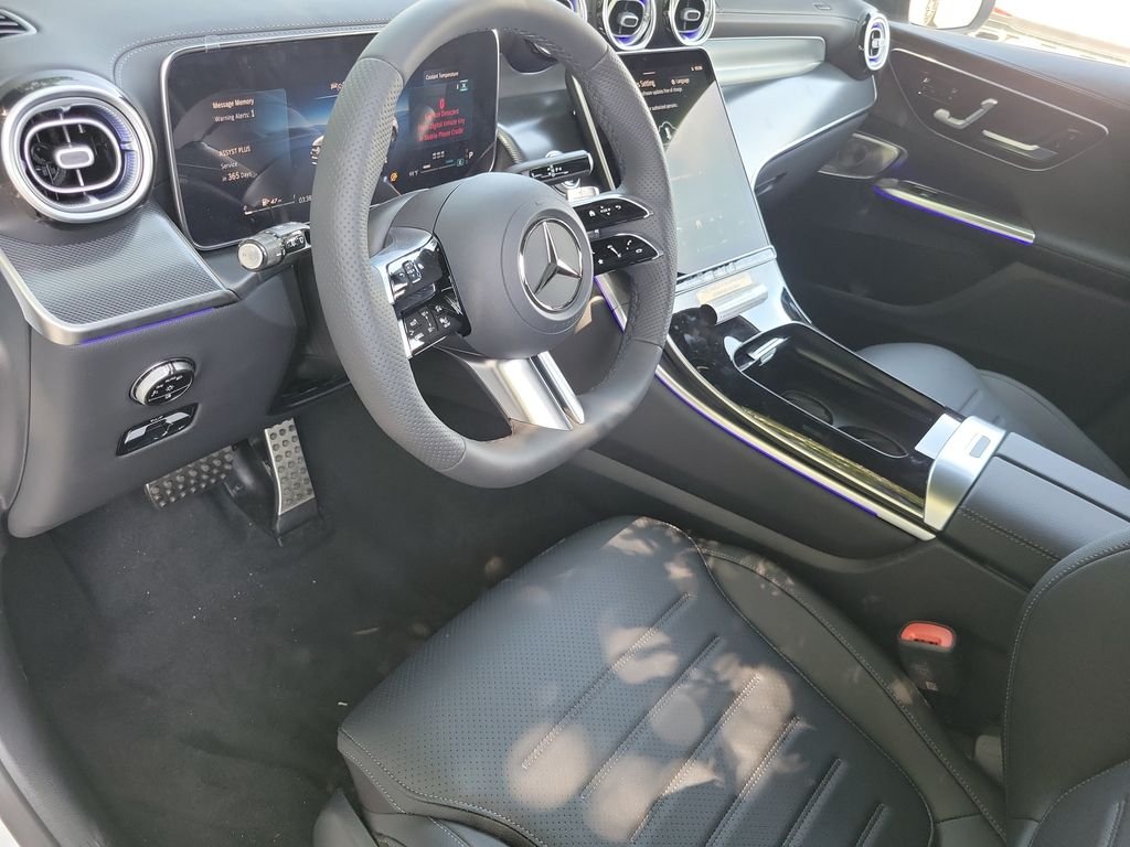 New 2027 MANUFAKTUR Moonlight White Metallic Mercedes-Benz GLC 300 image 18