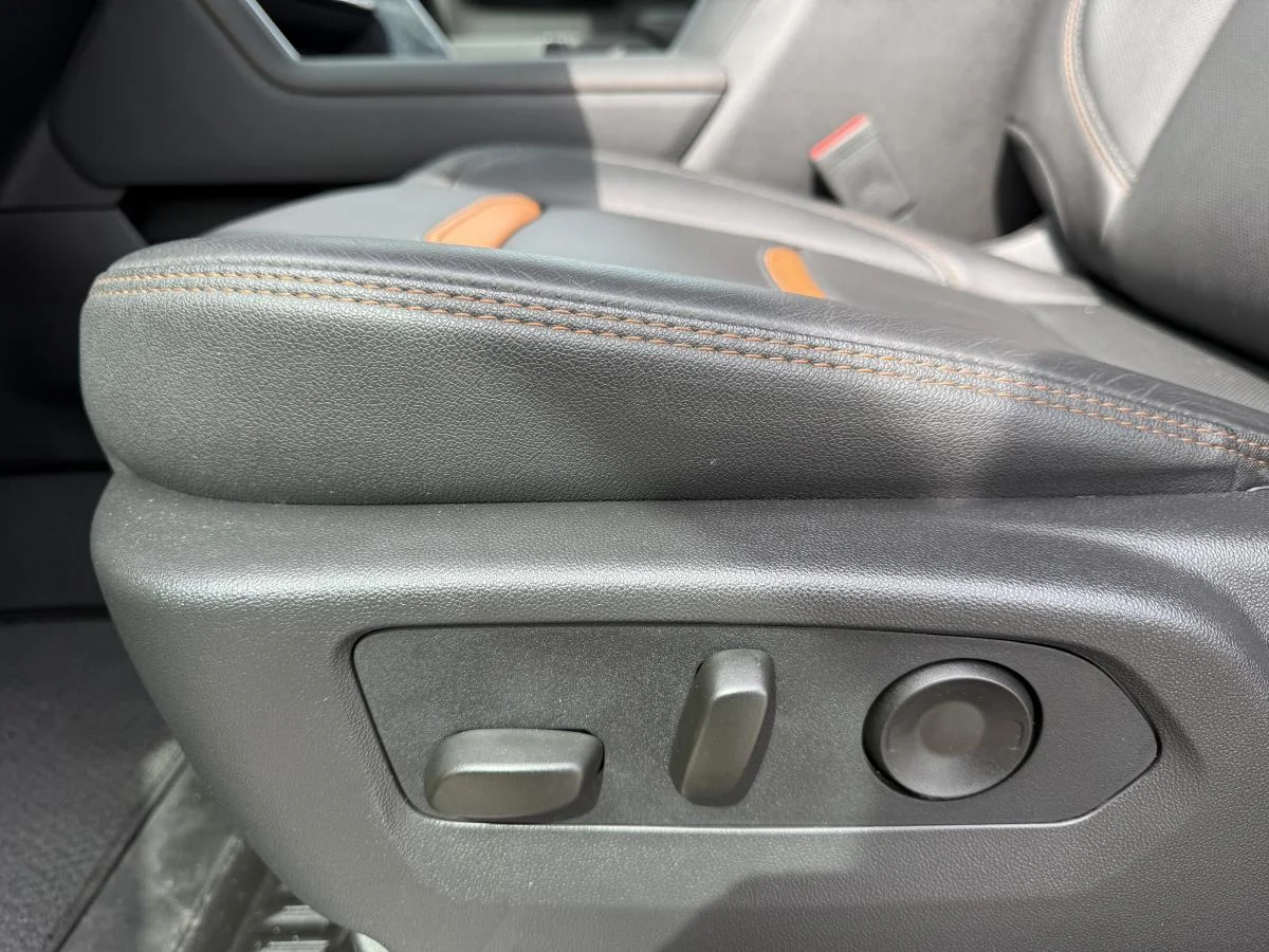 Used 2026 Grey GMC AT4 image 17