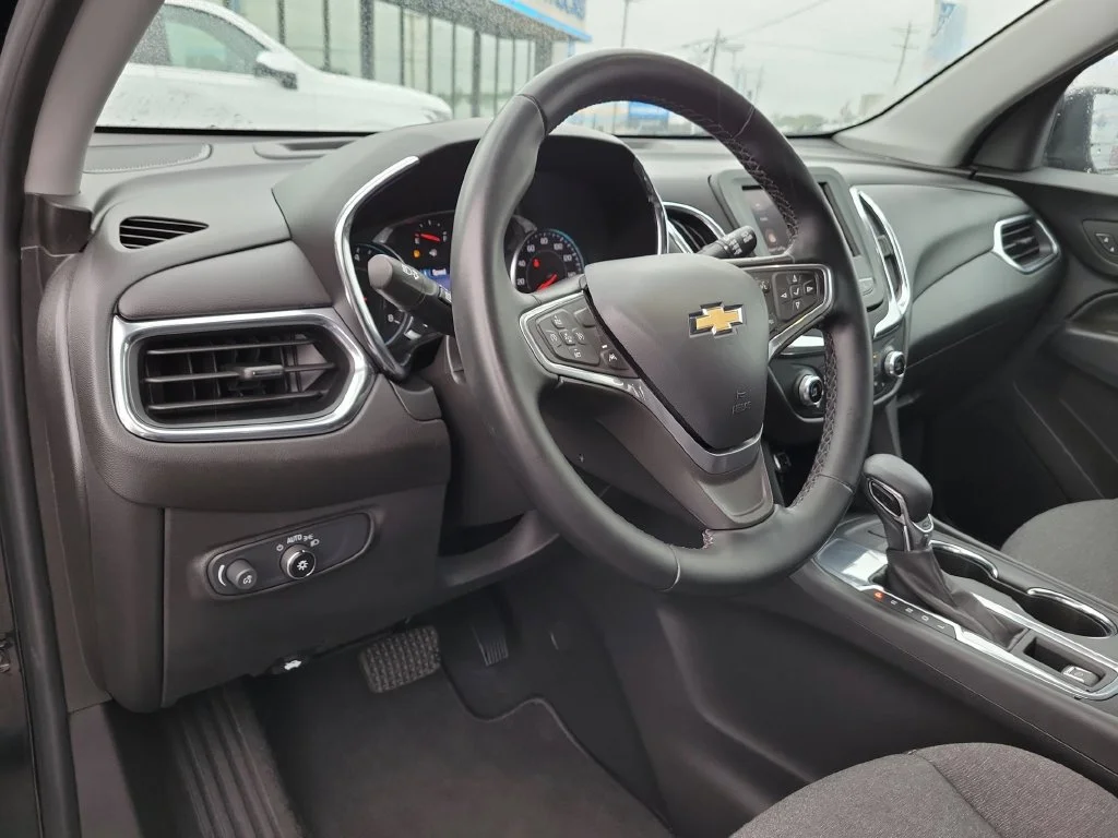 Used 2023 Mosaic Black Metallic Chevrolet LT image 24