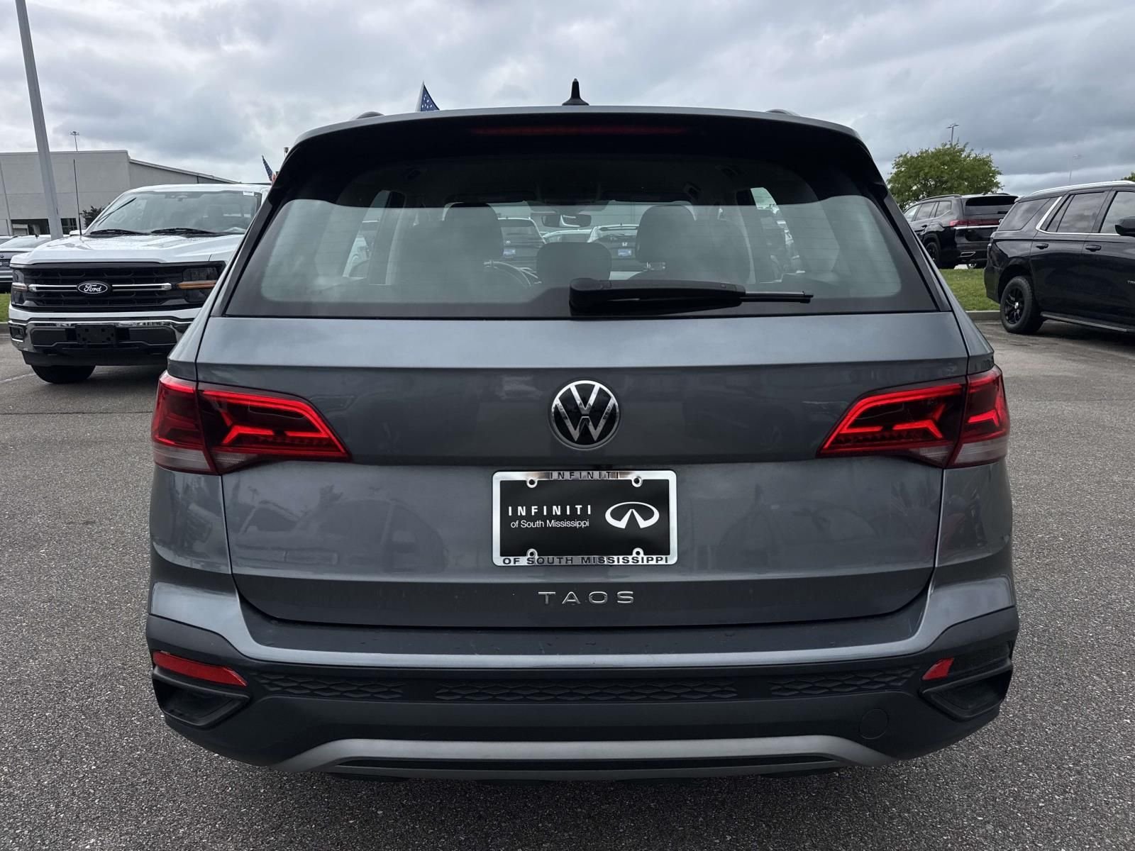 Used 2024 Gray Volkswagen 1.5T SE image 6