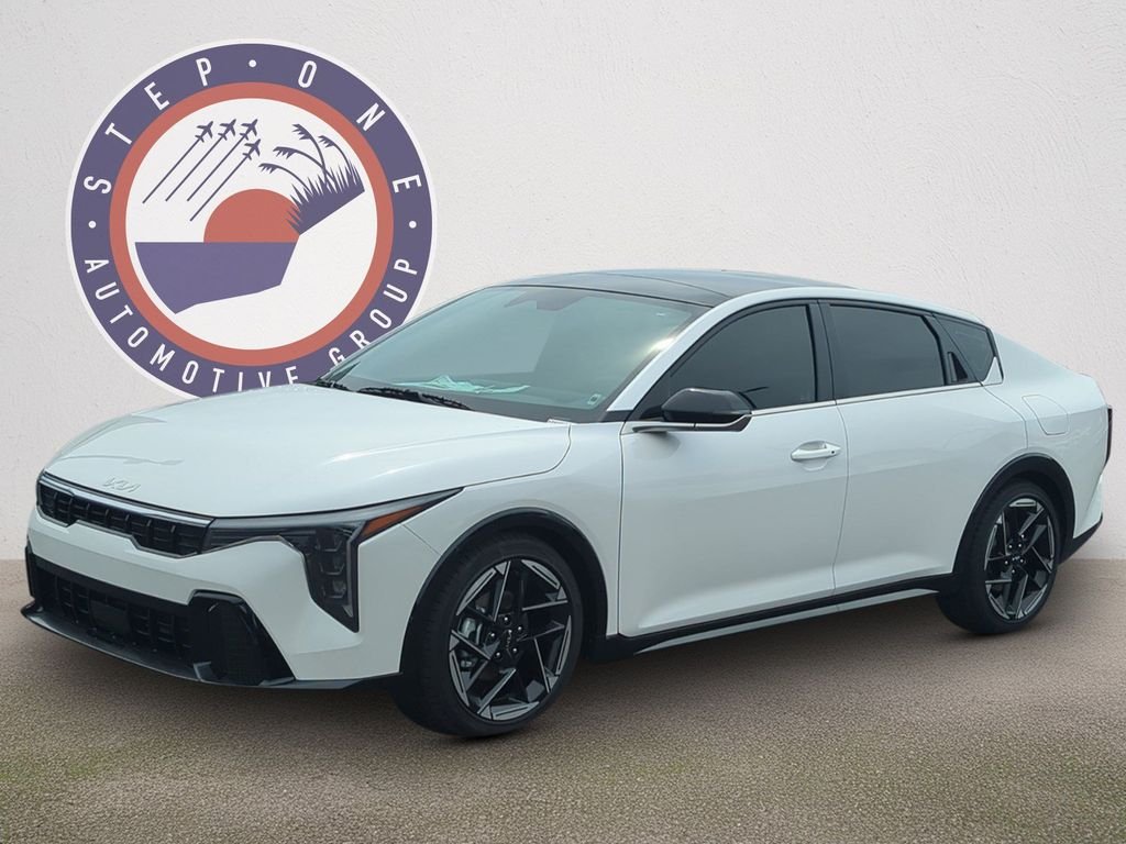 New 2026 Snow White Pearl Kia GT-Line image 2