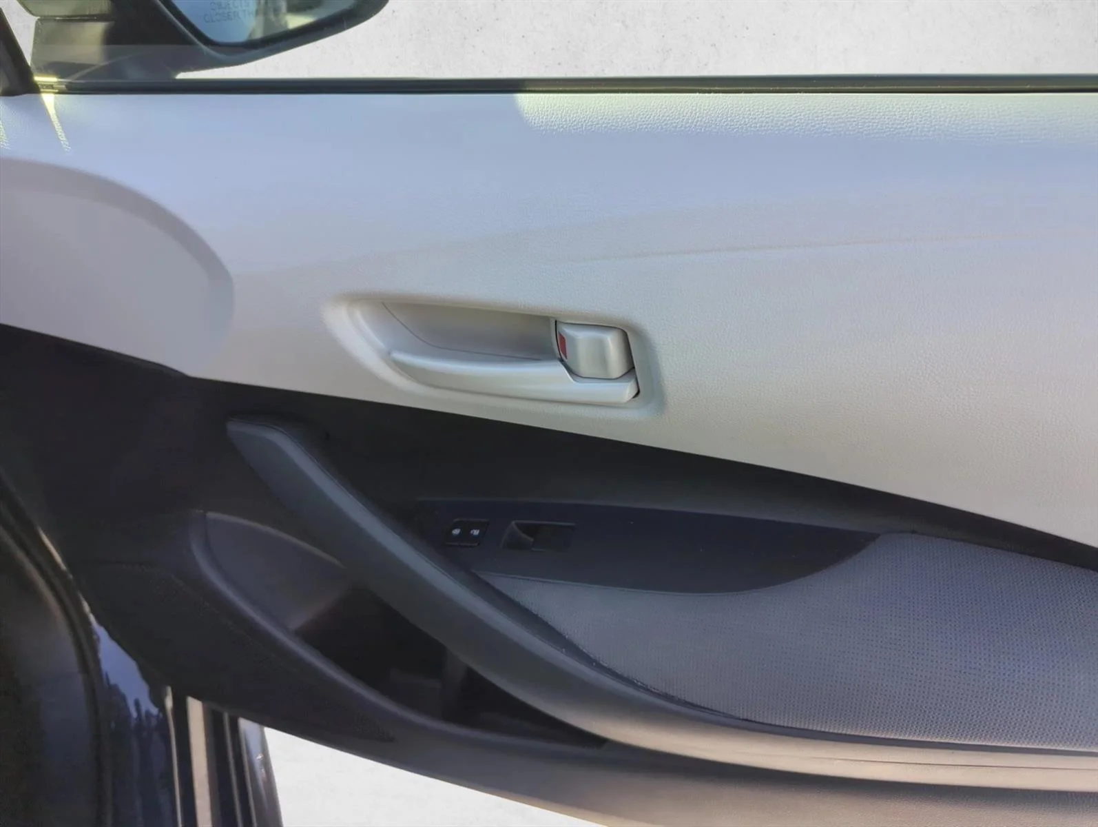 Used 2025 Underground Toyota LE image 24