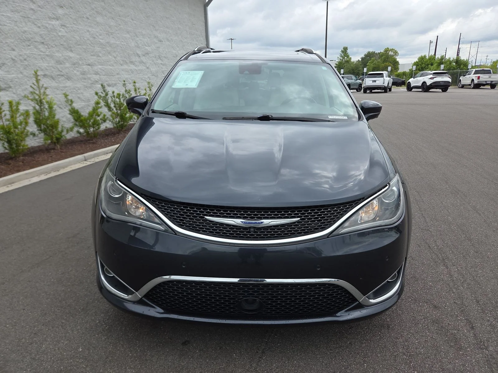 Used 2020 Maximum Steel Metallic Clearcoat Chrysler Touring L Plus image 9