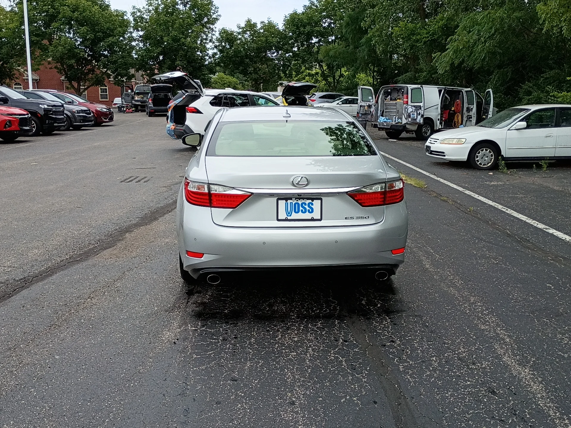 Used 2014 Silver Lining Metallic Lexus Base image 4