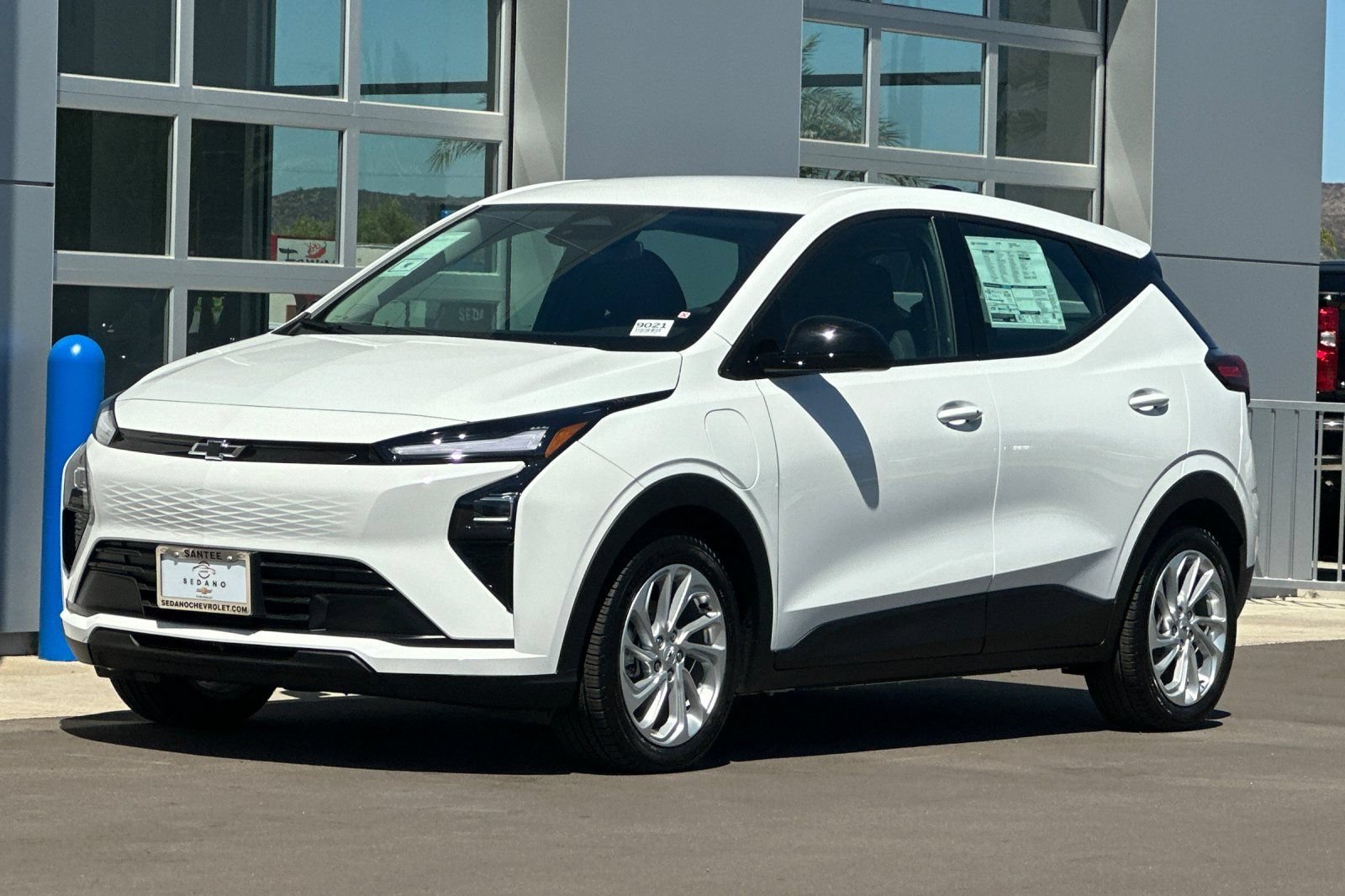 New 2027 Summit White Chevrolet LT image 8