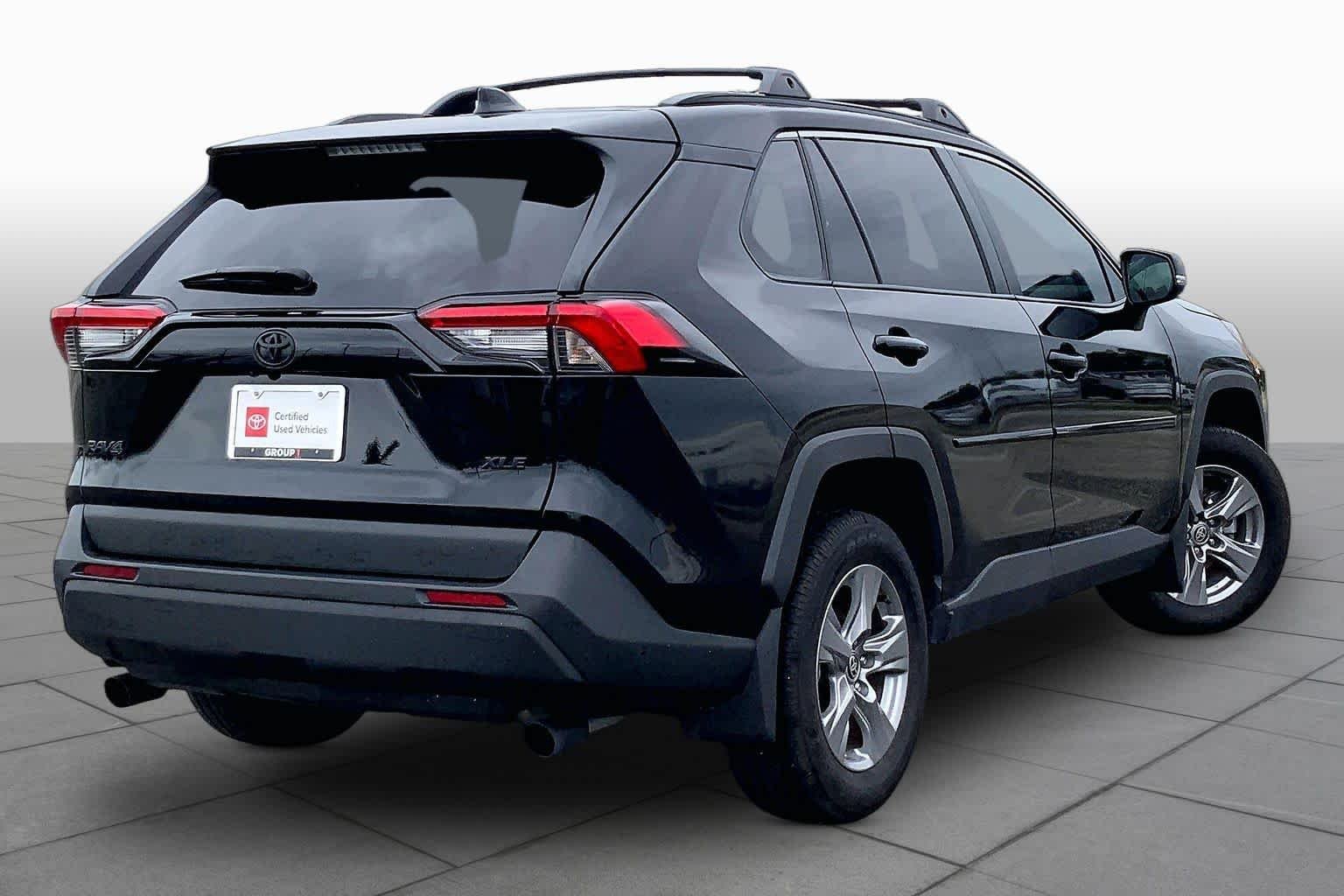Used 2025 Midnight Black Metallic Toyota XLE image 13