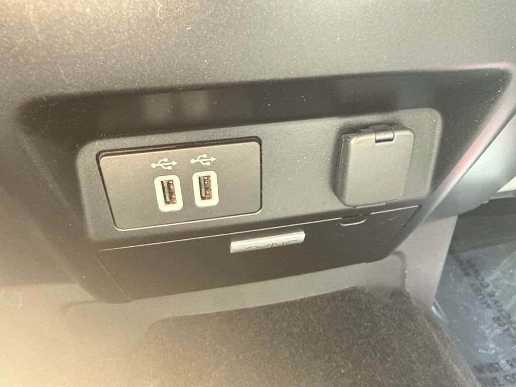 Used 2018  Ford XLT image 27