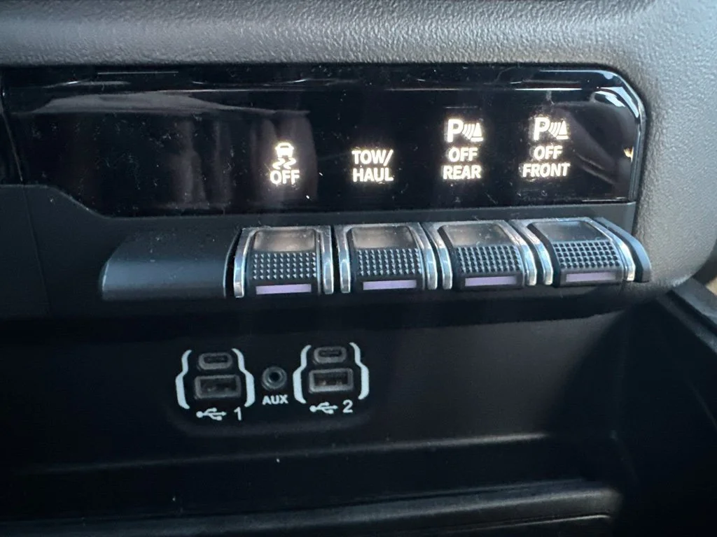 Used 2020 Silver Ram Laramie image 36