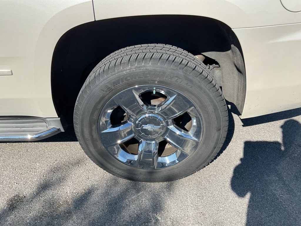 Used 2015 White Diamond Tricoat Chevrolet LTZ image 7