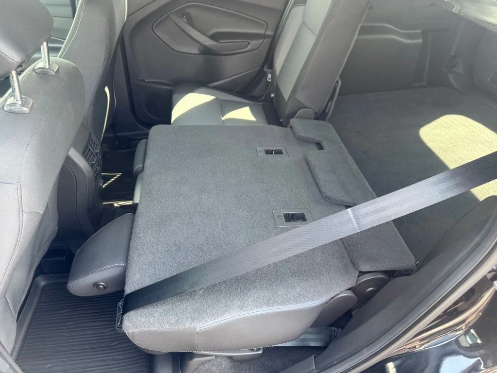 Used 2018 Black Ford SE image 40