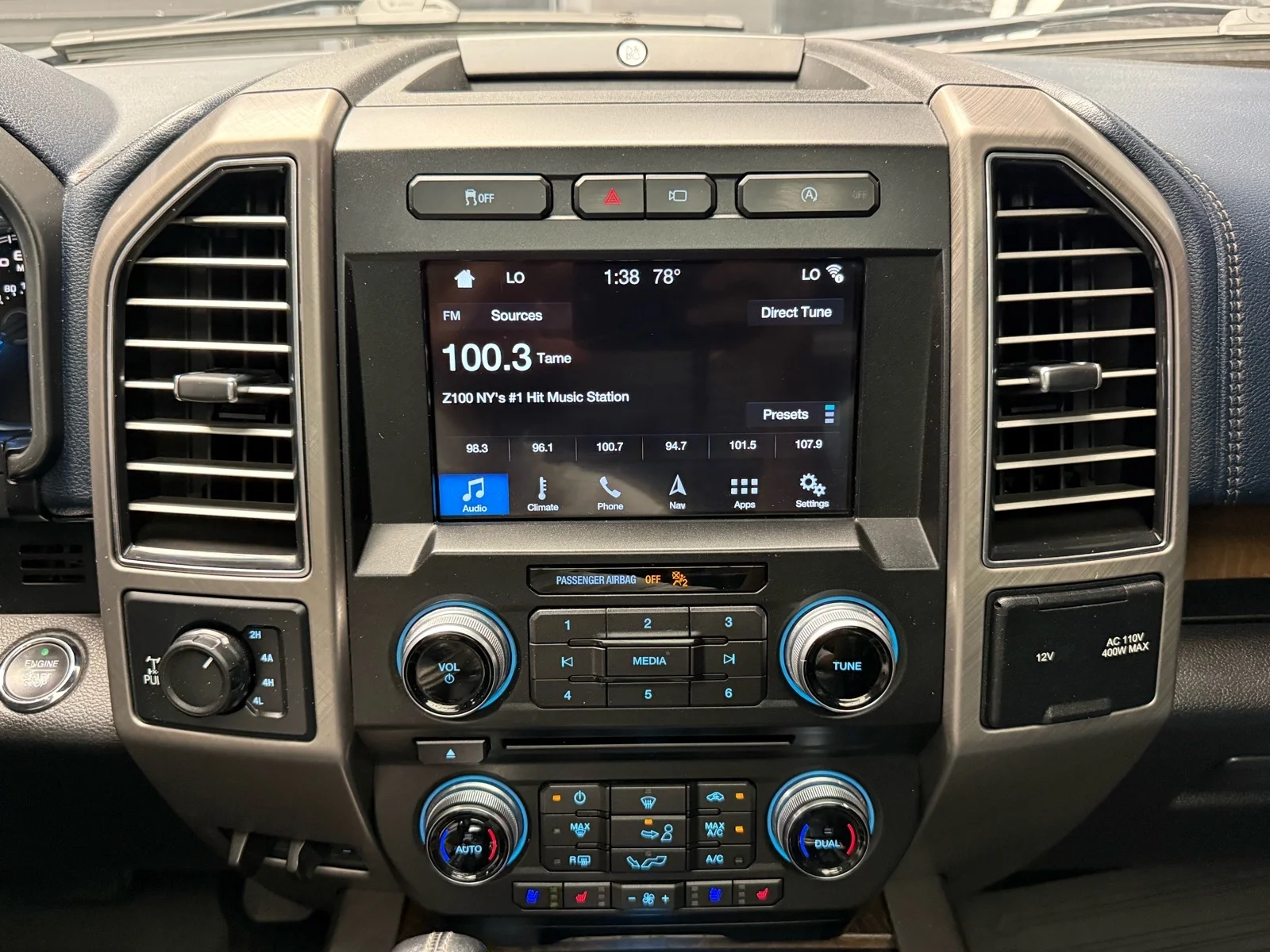 Used 2018 White Platinum Metallic Tri-Coat (ug) Ford Limited image 15