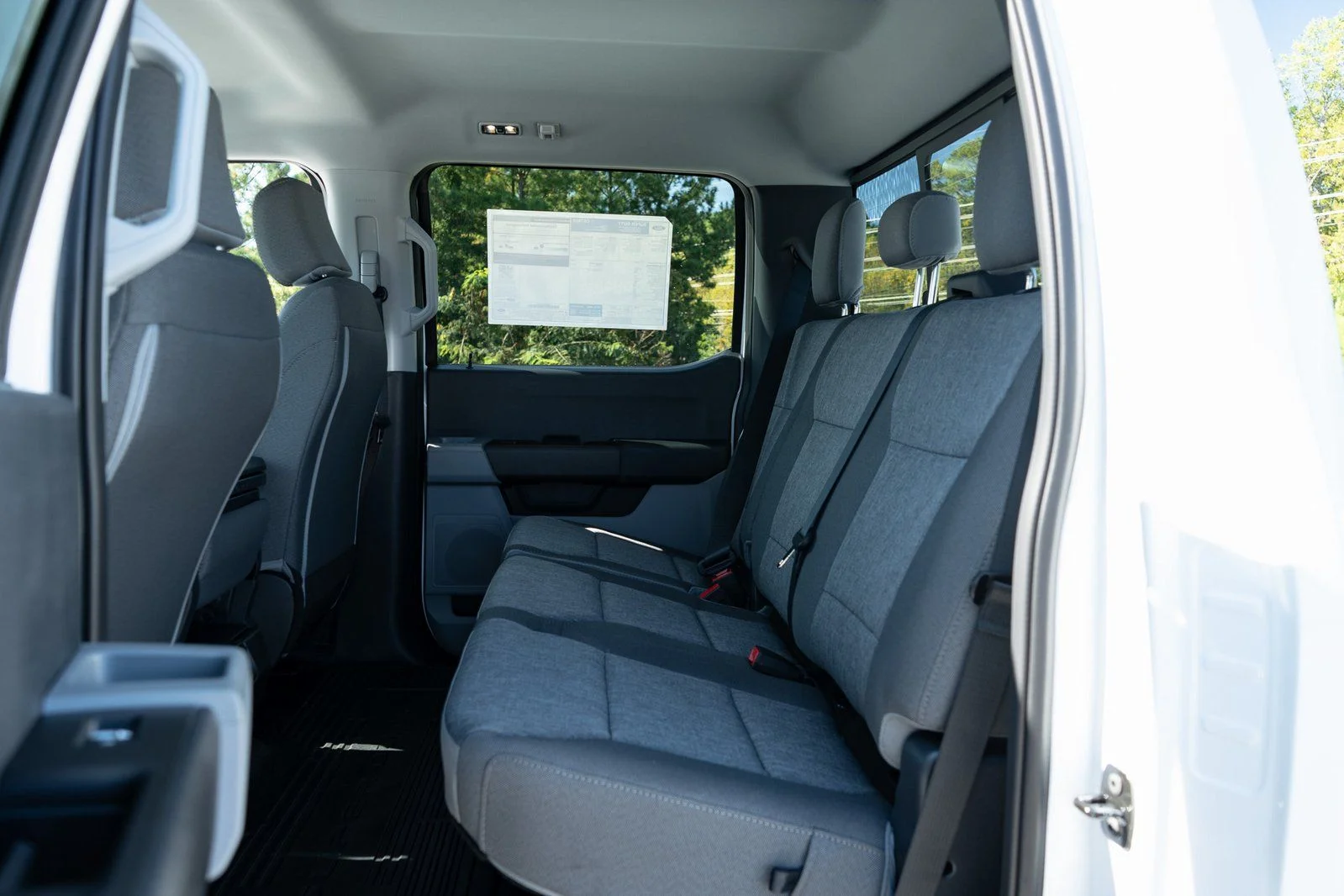 New 2026 Oxford White Ford F-350® XL image 18