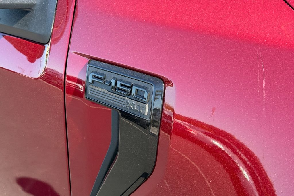 New 2026 Ruby Red Metallic Tinted Clearcoat Ford XLT image 5