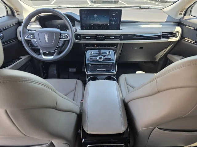 Certified Used 2022 White Metallic Lincoln Standard image 8