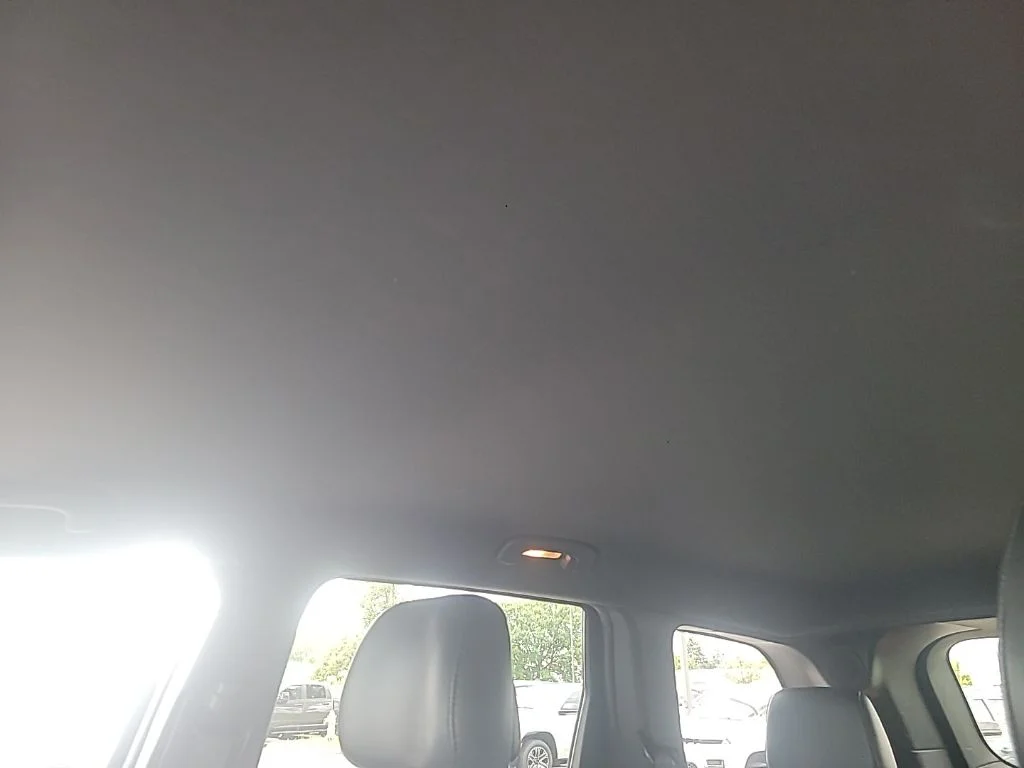Used 2014 Green Jeep Limited image 9