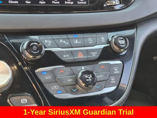 Used 2020 Gray Chrysler Launch Edition image 27