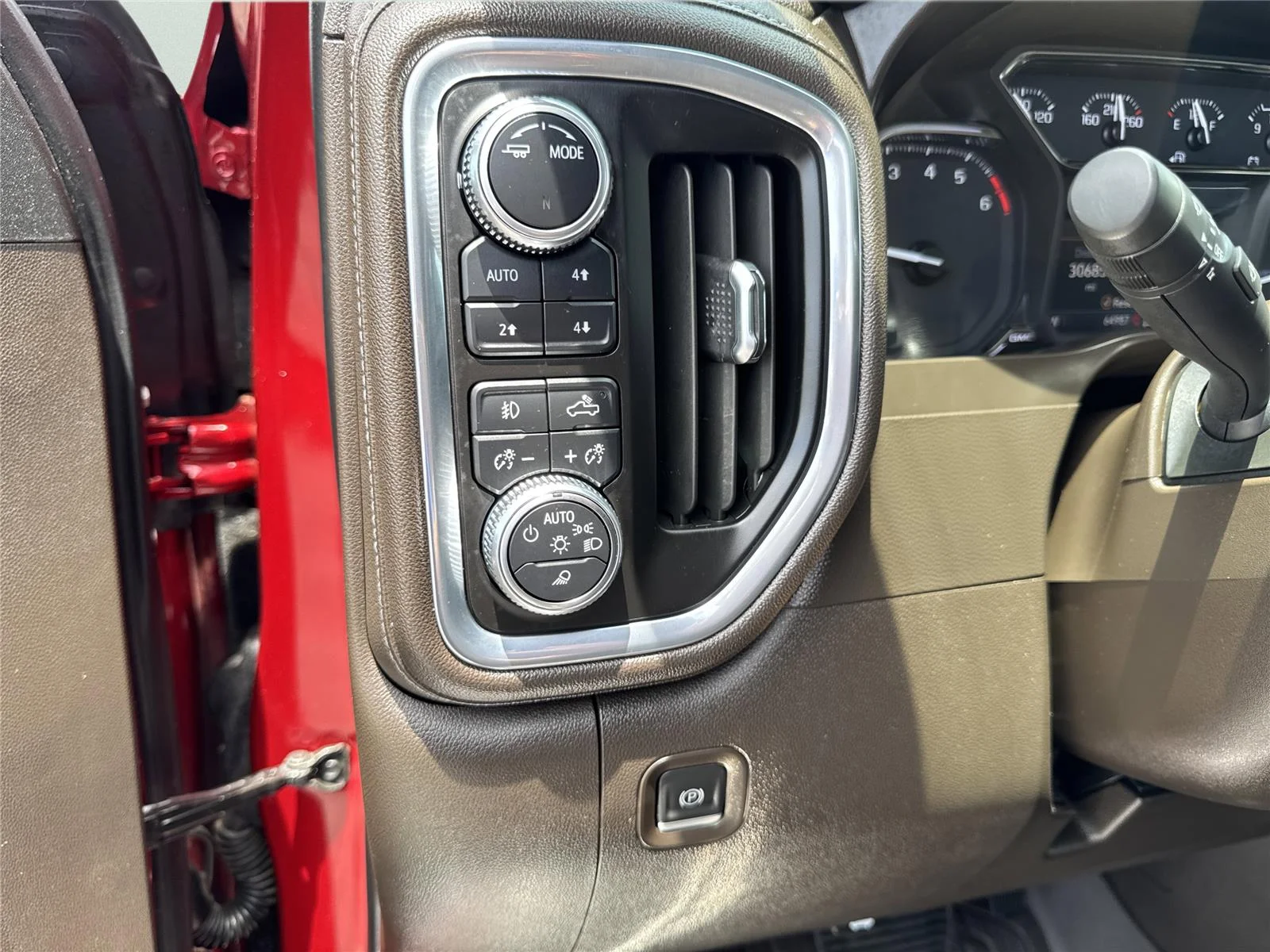 Used 2021 CAYENNE RED TINTCOAT GMC SLT image 19