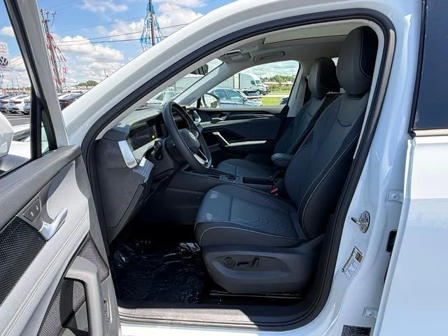 New 2026 White Volkswagen 2.0T SE image 13