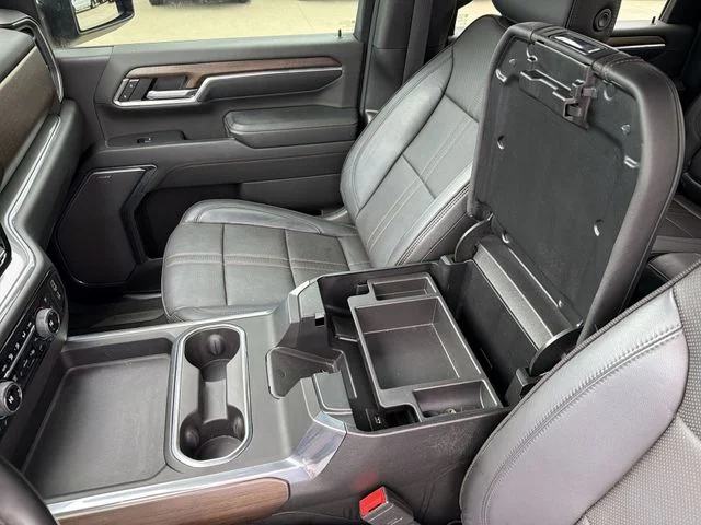 Used 2024 Black Chevrolet High Country image 23