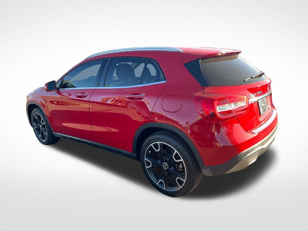 Used 2019 Red Mercedes-Benz GLA 250 image 3