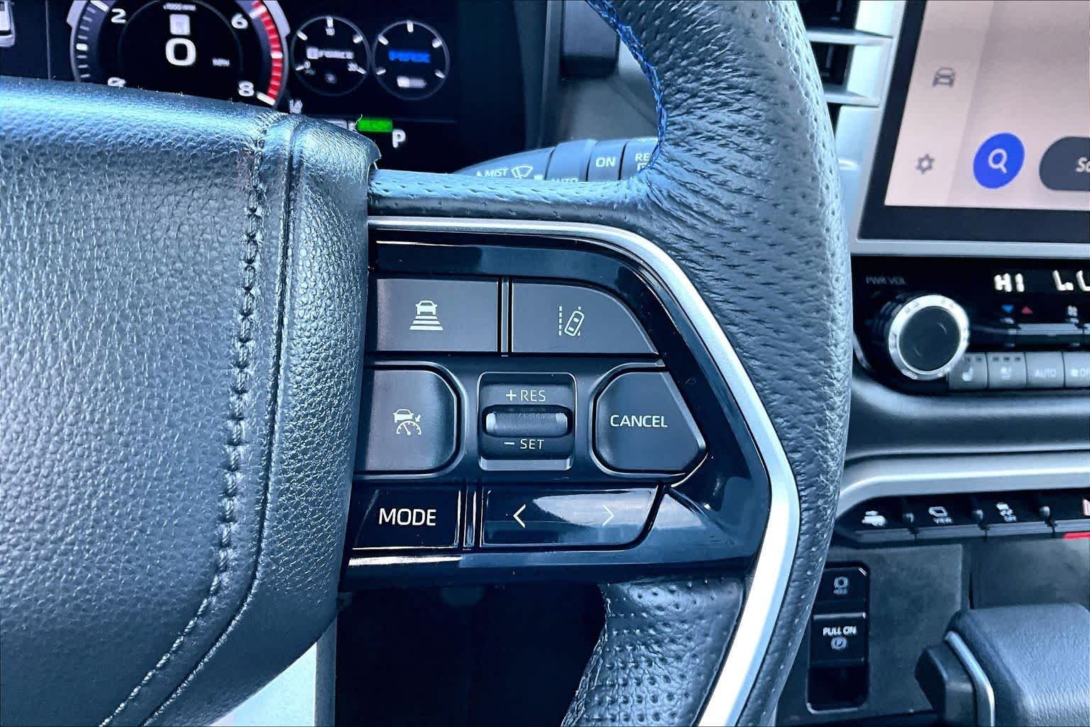 2025 Toyota Sequoia Platinum - Photo 24