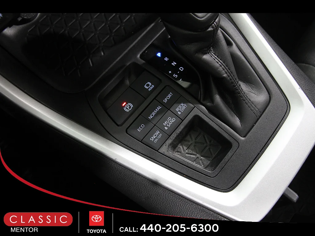 Used 2024 Ice Cap Toyota XLE image 15