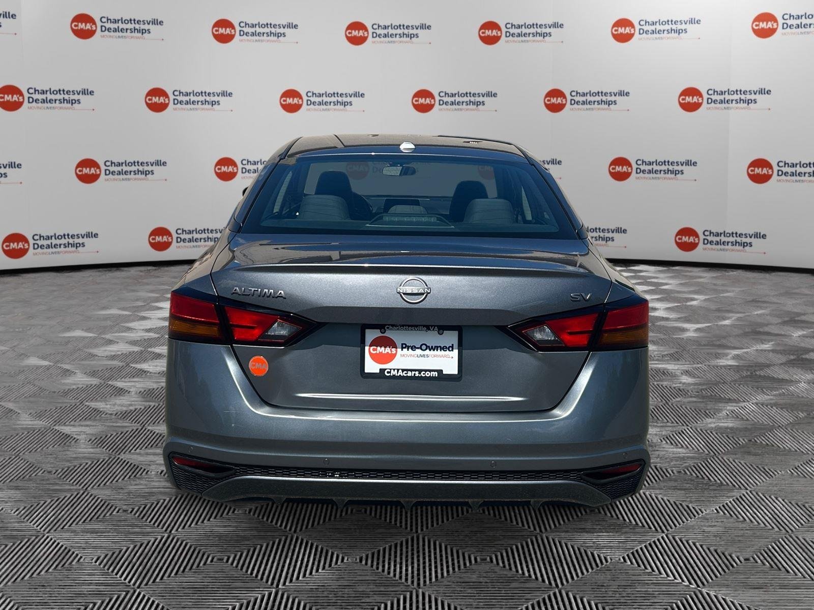 Used 2024 Gun Metallic Nissan 2.5 SV image 4