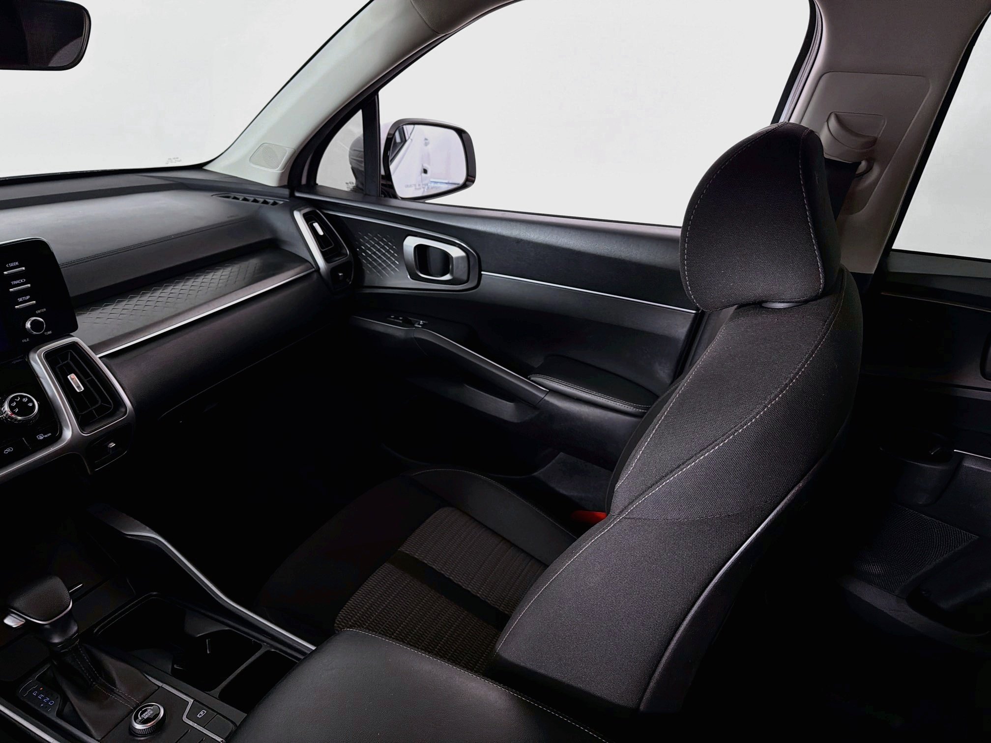 2021 Kia Sorento LX - Photo 21