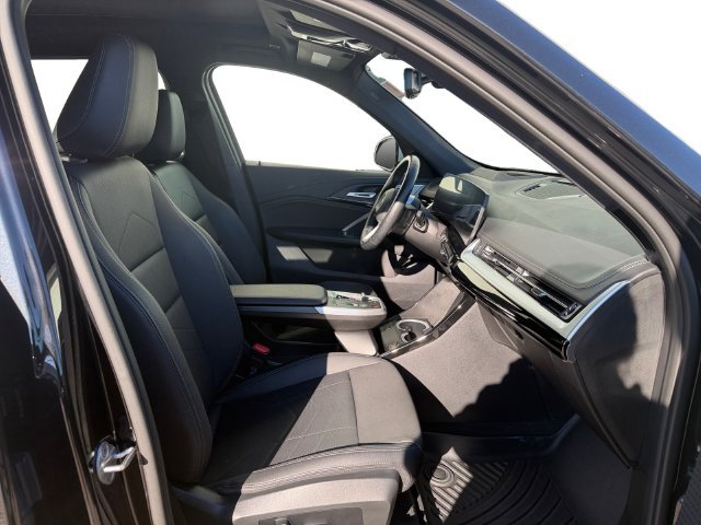 Used 2023 Black BMW xDrive28i image 31
