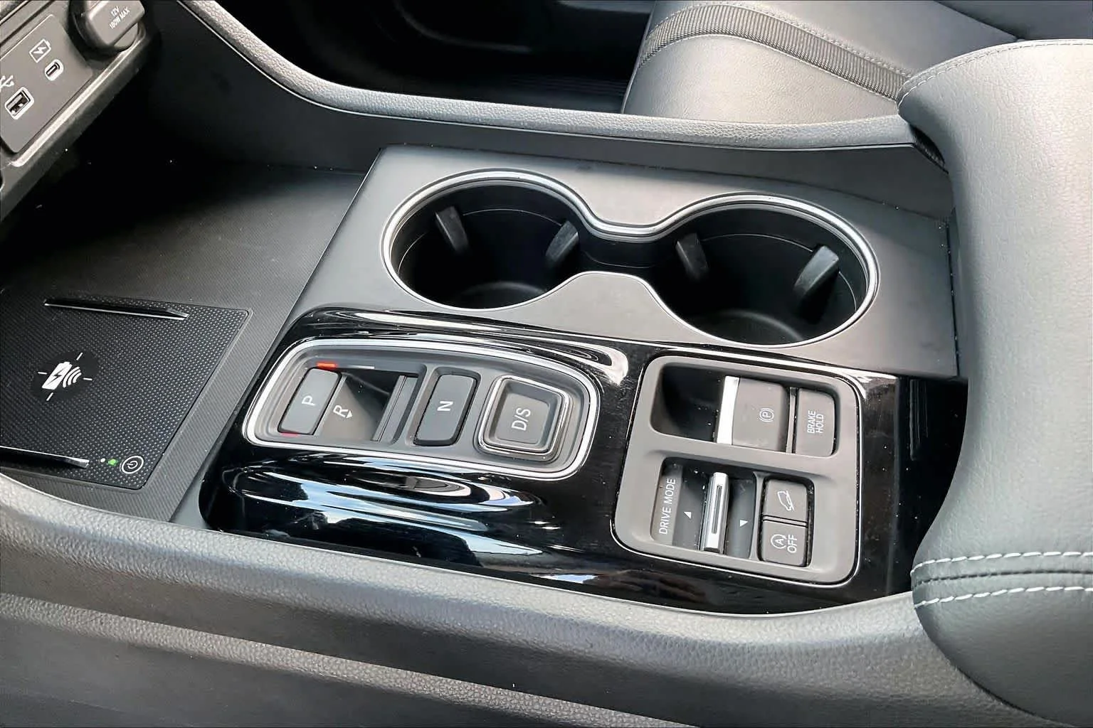 2025 Honda Pilot Touring - Photo 32