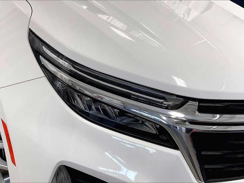 Used 2024 White Chevrolet LT image 31