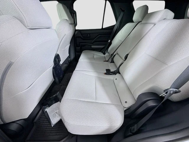 New 2026 White Toyota SR5 image 22