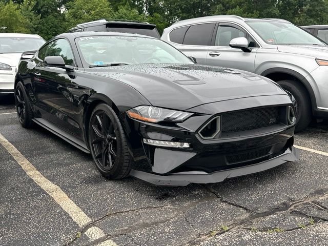 Used 2019 Black Ford GT Premium image 1