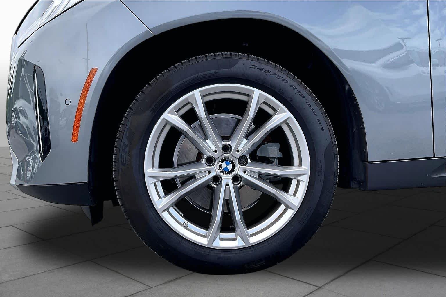 Used 2025 Skyscraper Gray Metallic BMW 30 xDrive image 10
