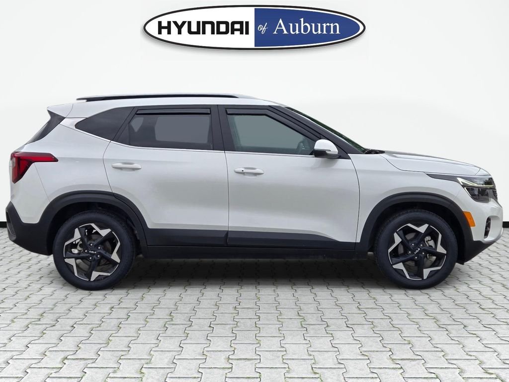 Used 2024 White Kia EX image 4