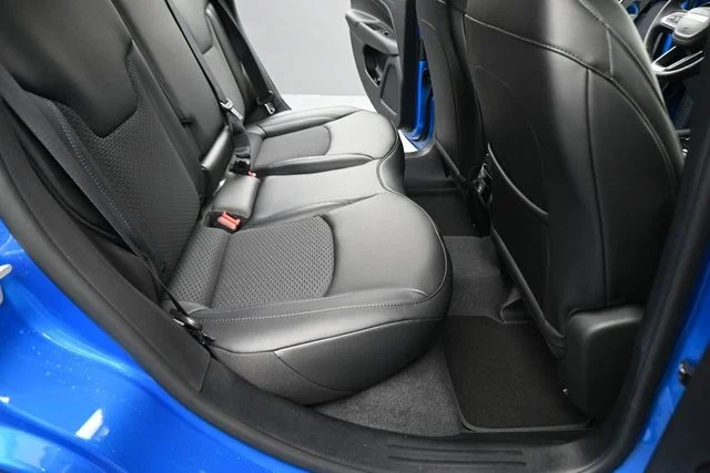 New 2026 Hydro Blue Pearlcoat Jeep Latitude image 24