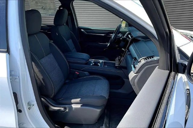2026 GMC Acadia Elevation - Photo 11