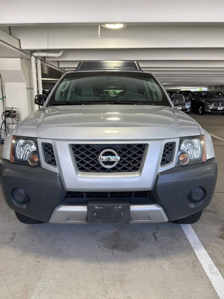 Used 2009 Silver Lightning Metallic Nissan X image 2