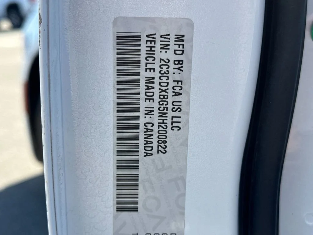 Used 2022 White Dodge SXT RWD image 33